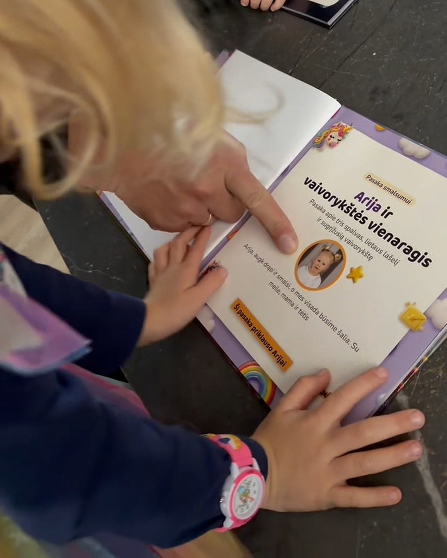 Arija su savo VARDU knygele „Vaivorykštės vienaragis“